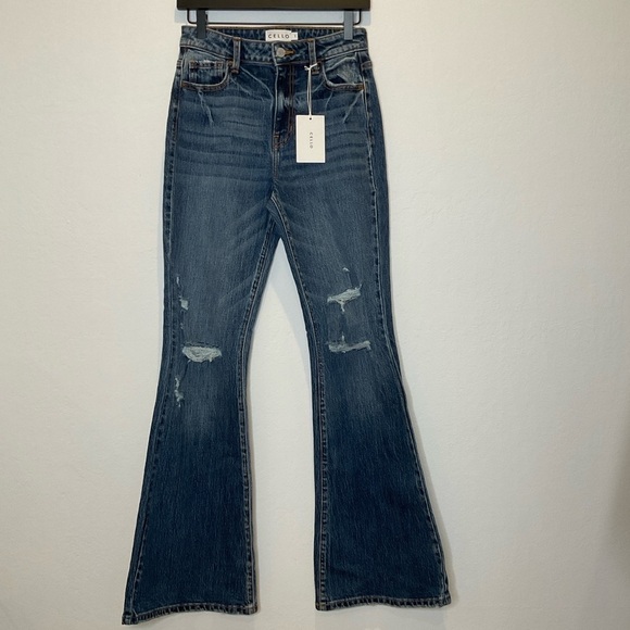 NWT Cello Distress Flare Hem High Rise Jeans Size 1 - Picture 2 of 13